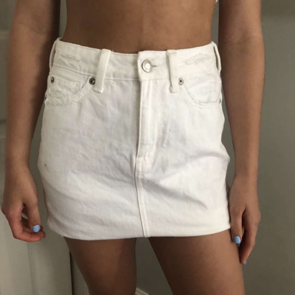 American eagle White jean skirt